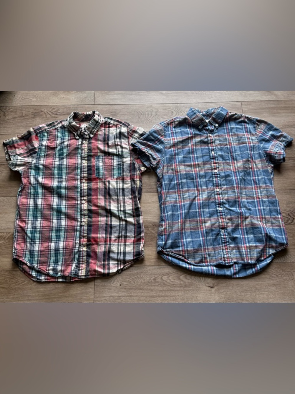GAP Men’s Plaid Short-Sleeved Button-Down Shirts - Set of 2, Large